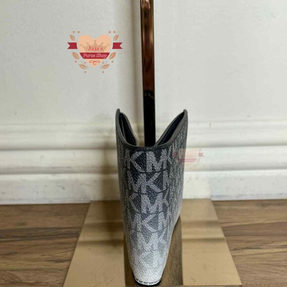 💙Michael Kors Signature Logo Ombre Card ID Wallet Variation💙 - Picture 4 of 17